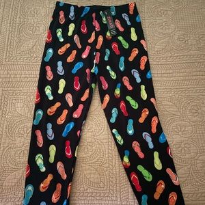 NWT Zinati Capri leggings with flip flop print - one size